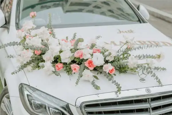 تزئین ماشین عروسی