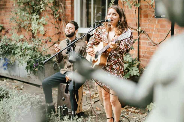 Music and Singers for Wedding Receptions