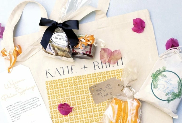 How to package and present welcome bags