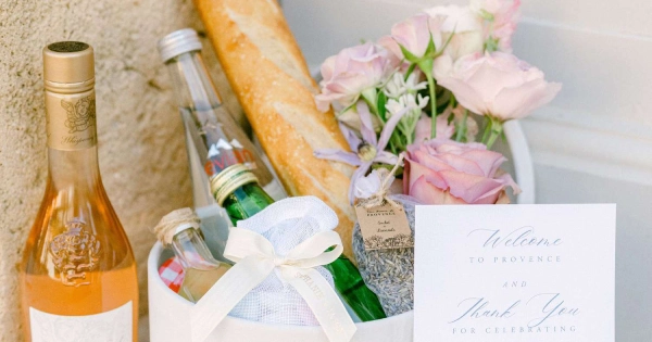 Why welcome bags are important for destination weddings