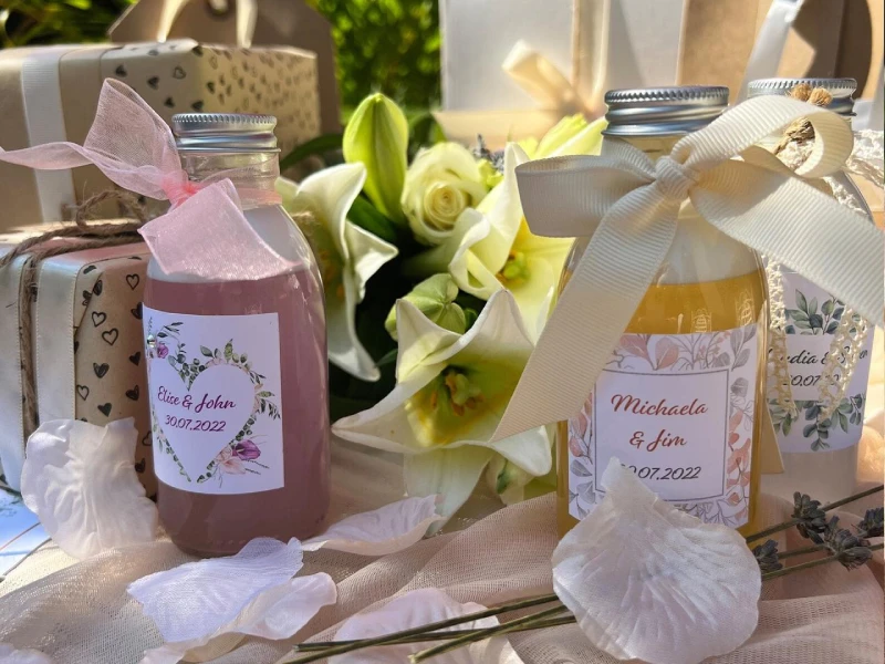 Tips for Choosing Wedding Favors for Destination Guests