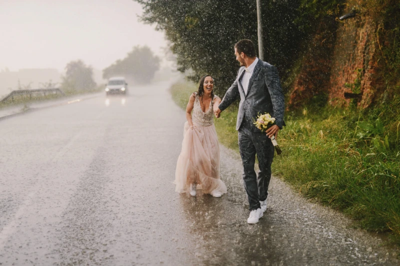 Importance of Preparing for Unexpected Weather on Your Wedding Day