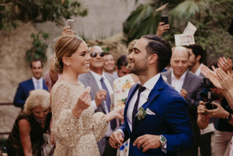Tips for Accessorizing Your Wedding Dress Color
