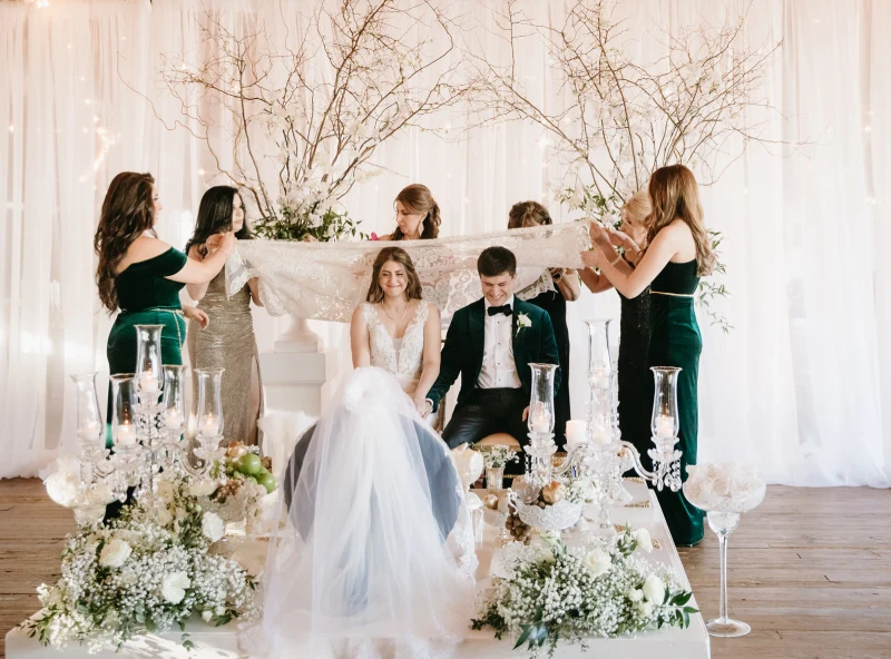 Complementary Colors for Bridesmaids and Groomsmen
