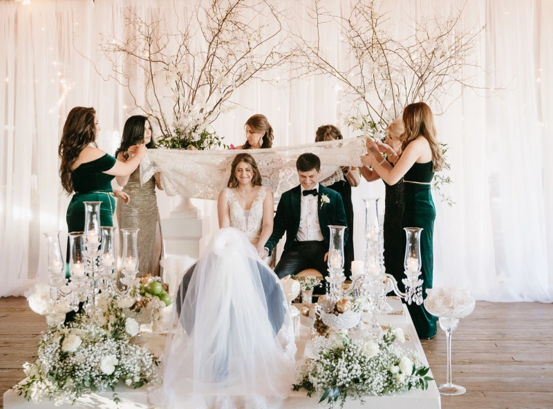 Creative Centerpieces for a Stunning Sofreh Aghd