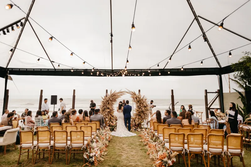 An organized chart illustrating the essential steps in a destination wedding timeline, helping couples manage their planning effectively.