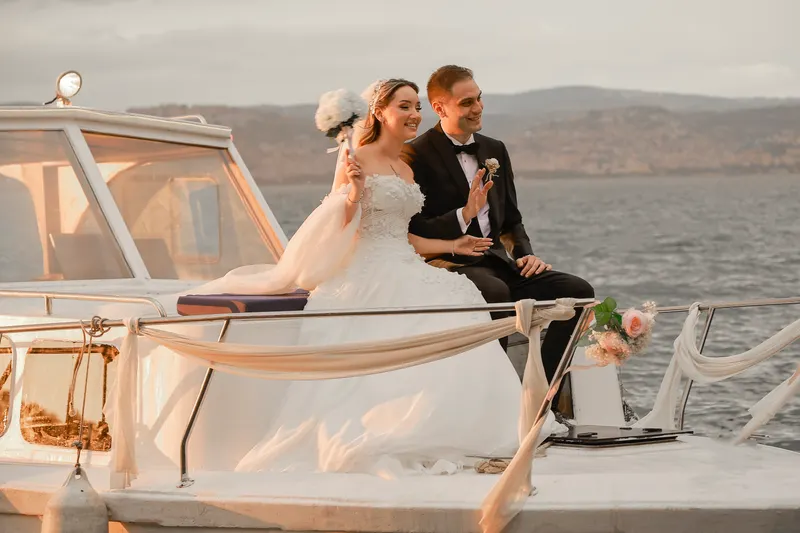 Couple discussing their wedding plans while considering the best Turkey wedding month for their special day, surrounded by picturesque landscapes.