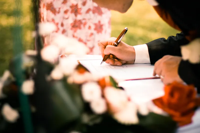 Detailed overview of the Turkey wedding venue contract checklist, focusing on international couples' needs.