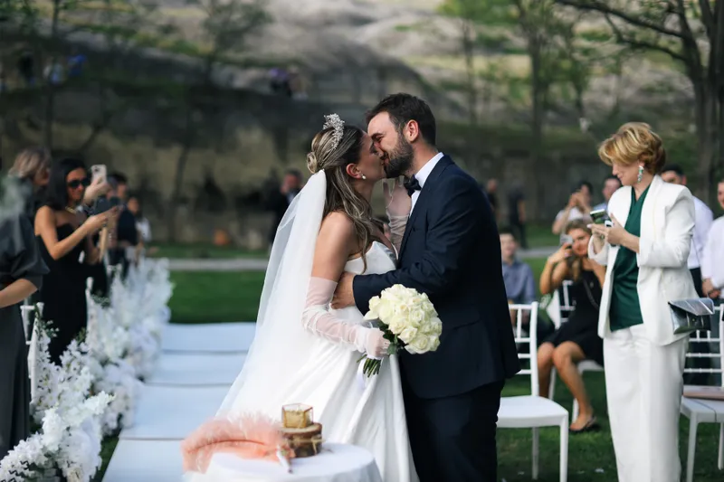 An intimate Cappadocia wedding for 20–40 guests featuring a beautifully decorated terrace overlooking the valleys.