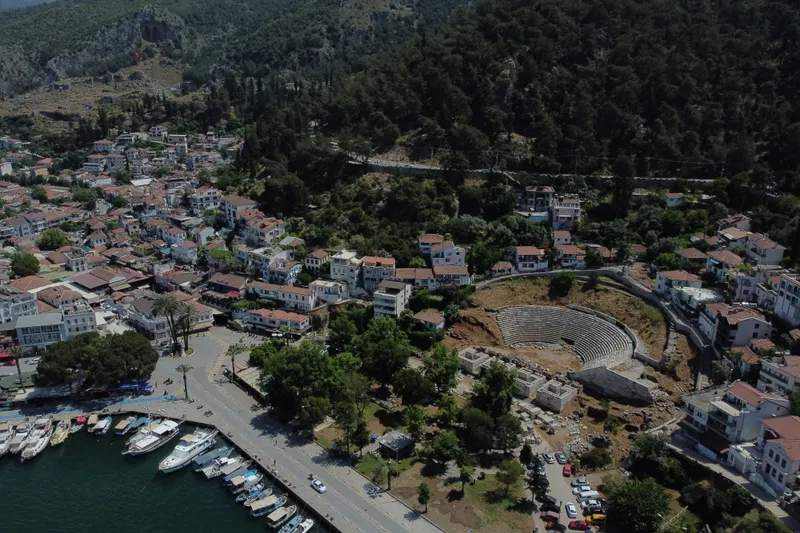 An intimate gathering of guests at a Fethiye wedding reception, illustrating the impact of guest count on the overall Fethiye destination wedding cost.