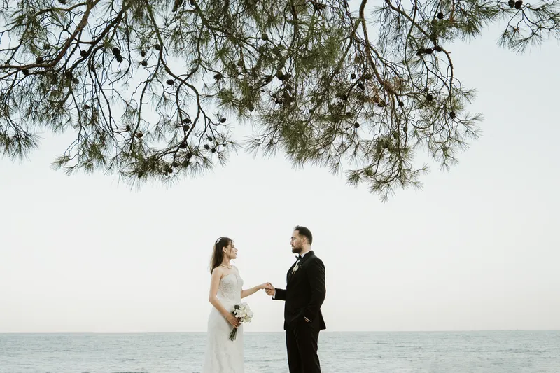 A beautiful wedding ceremony in Istanbul featuring iconic landmarks, illustrating the charm of Istanbul vs Antalya wedding destinations.