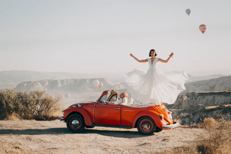 An elegant farewell brunch set up for a multi-day wedding in Cappadocia, highlighting the scenic views and intimate atmosphere.